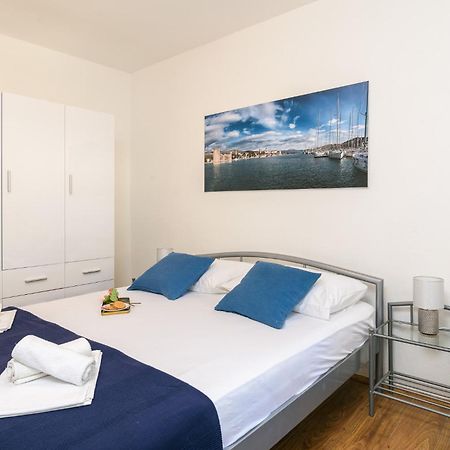Apartments Mare Trogir Eksteriør bilde