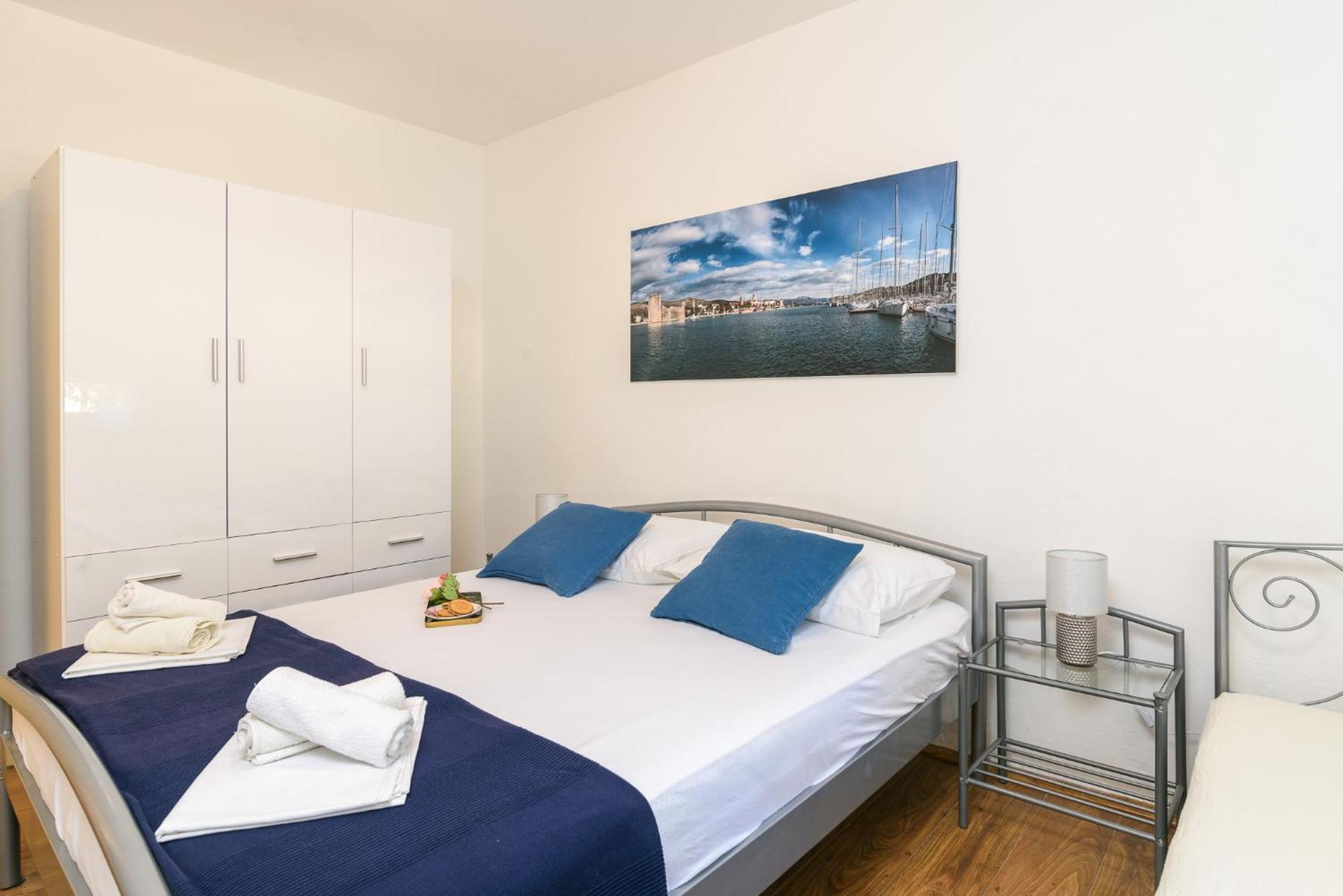 Apartments Mare Trogir Eksteriør bilde