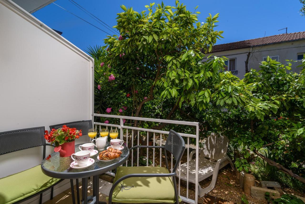 Apartments Mare Trogir Eksteriør bilde