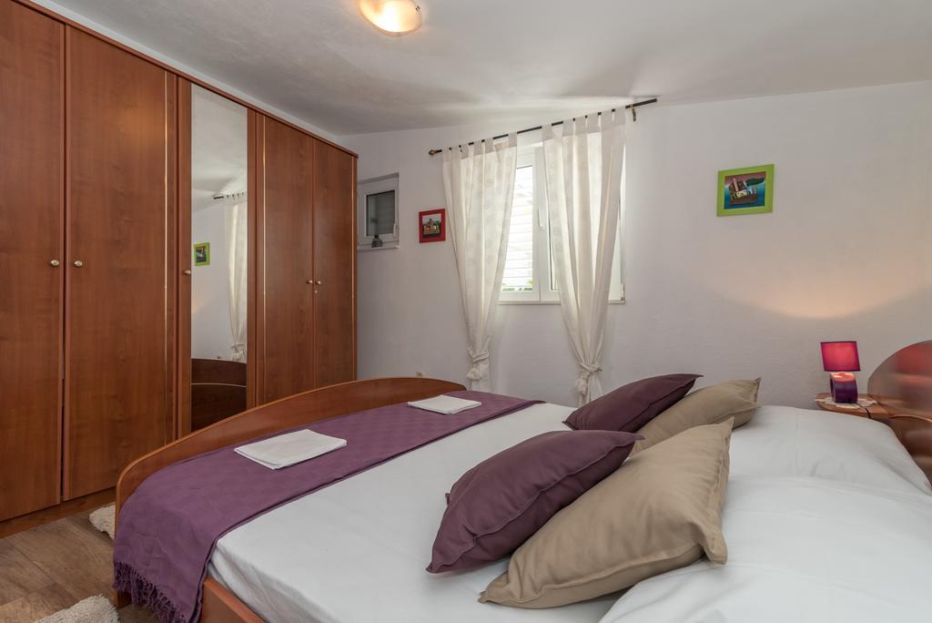 Apartments Mare Trogir Eksteriør bilde