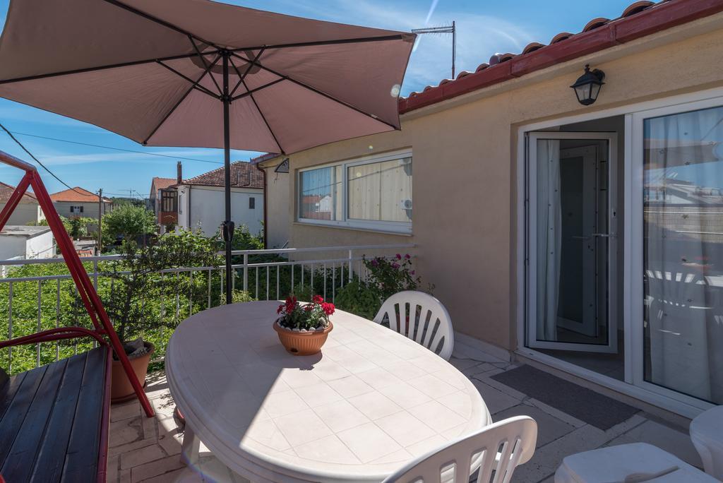 Apartments Mare Trogir Eksteriør bilde