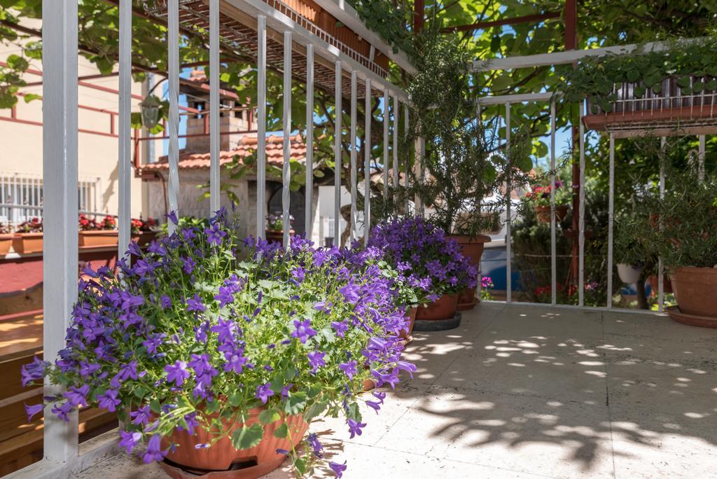 Apartments Mare Trogir Eksteriør bilde